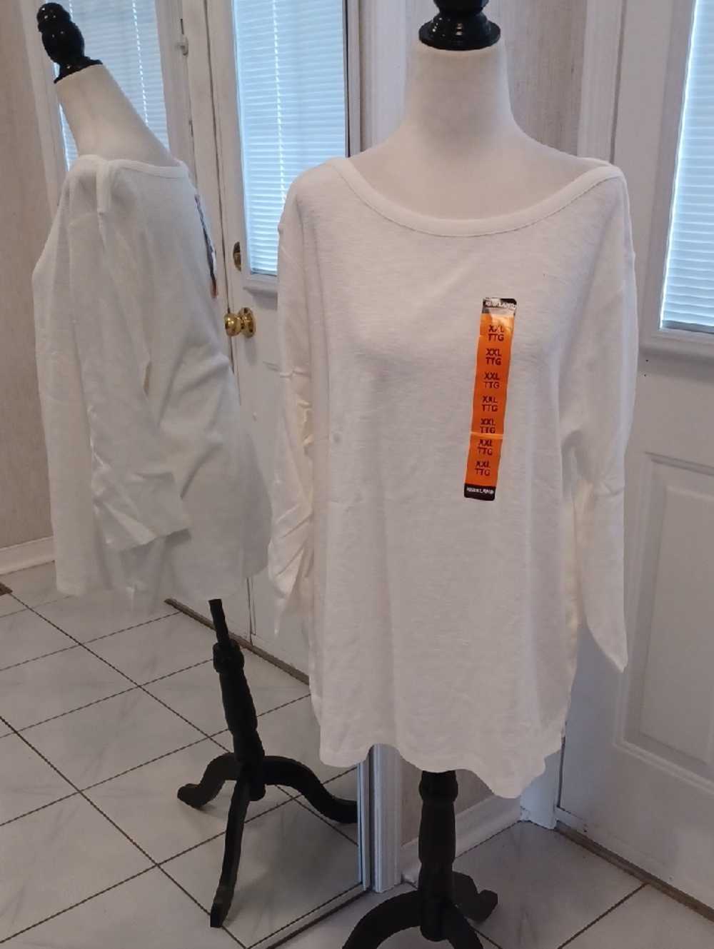 4/$40 New White 3/4-Sleeve Tee - Size XXL